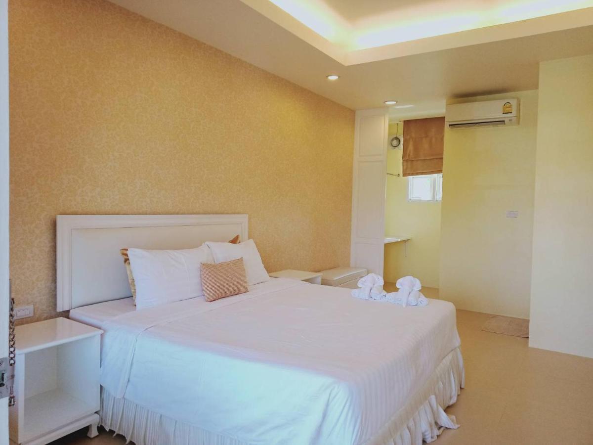 Banlomnow Hotel Chiang Rai Bagian luar foto